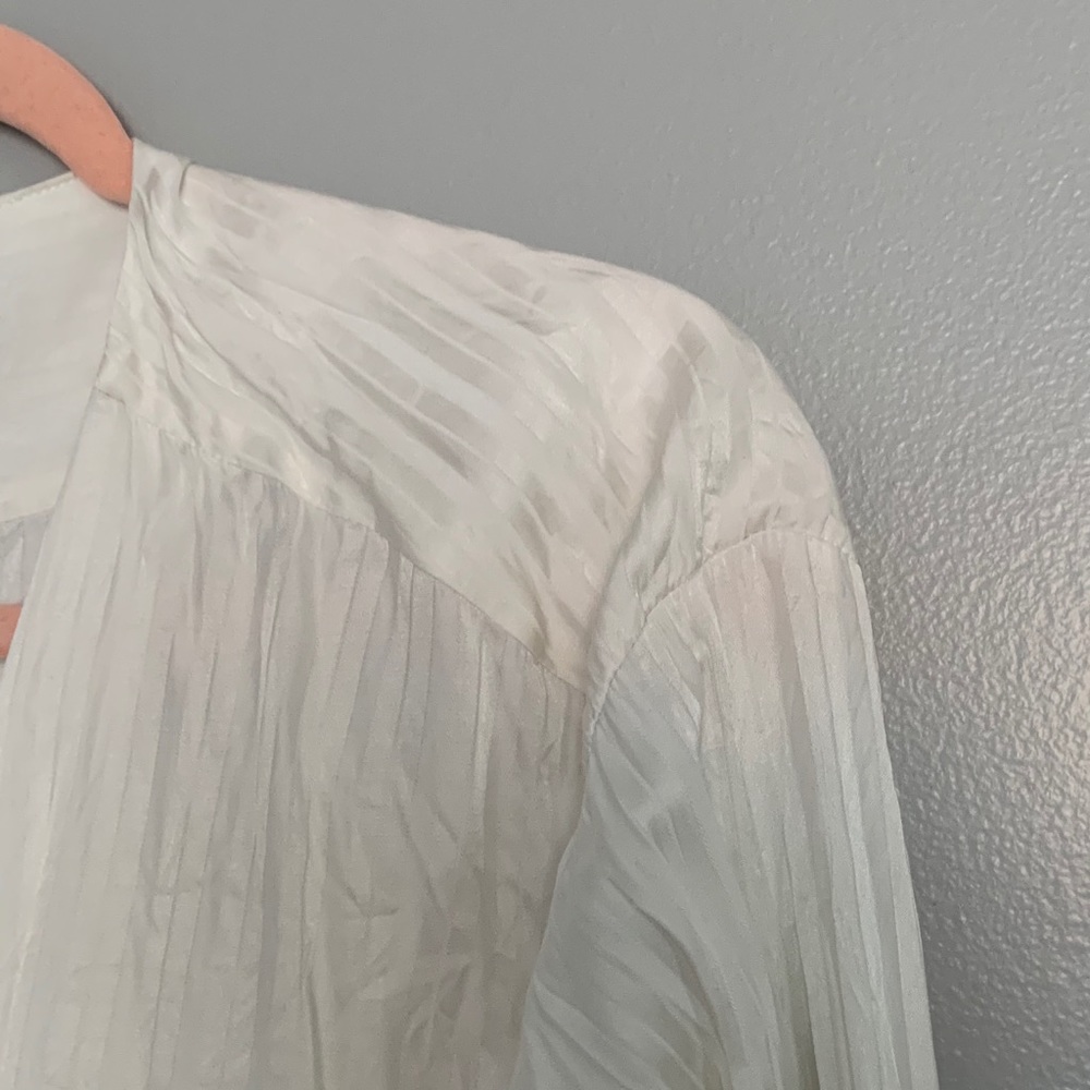 Aritzia - Wilfred Blouse - Picture 2 of 6